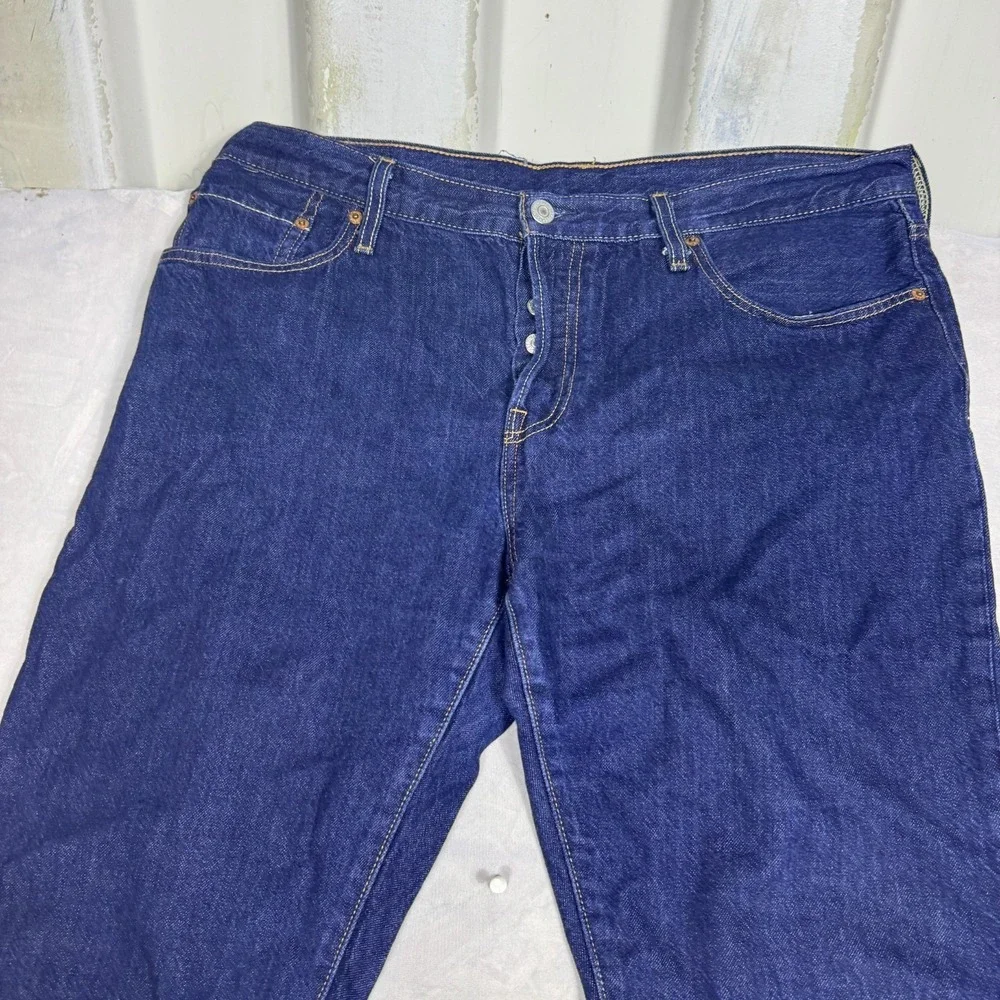 Levi's 501 Mens Straight Leg Jeans Jeans Blue Denim‎ Button Fly 5-Pocket W31 L32